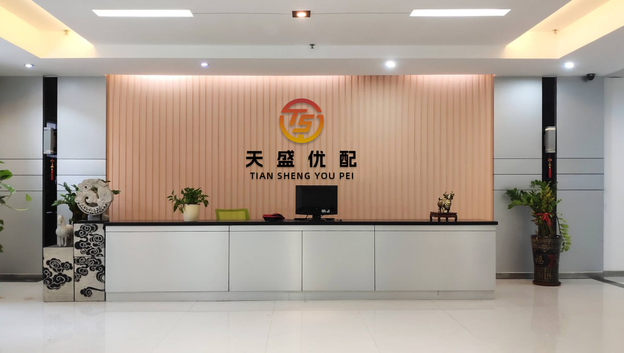 盈易点 【黑马早报】iPhone 17系列来了，最贵17999元；王腾称很多谣言简直离谱；娃哈哈瓶盖盖印形似公章引热议；阿里或将重启口碑网...
